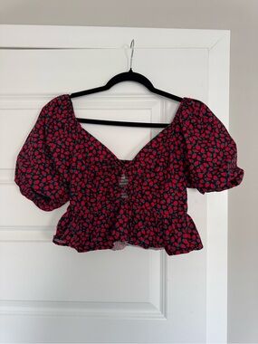 Women's Red Floral Puff-Sleeve Crop Top